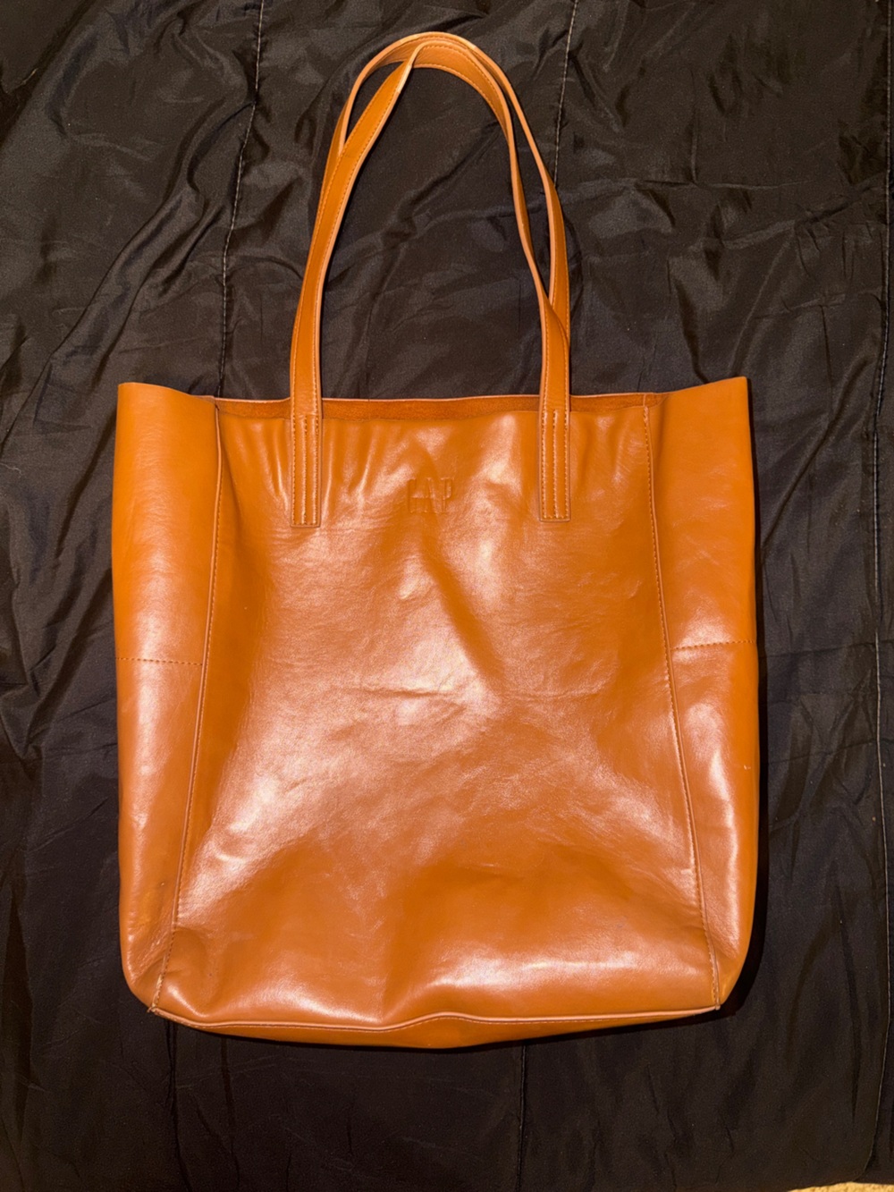 Sleek‎ Orange Gap Leather Tote Bag